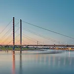 Duesseldorf Medienhafen Luxurioeses Studio