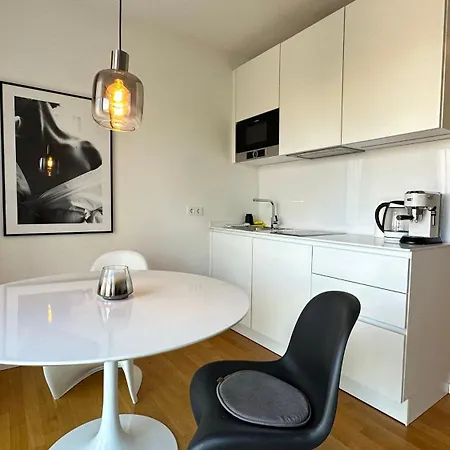 Medienhafen Luxurioses Studio Apartment